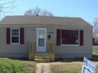 1508 Loretta St, Pekin, IL
