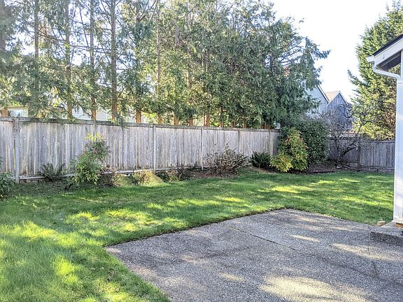 2nd image of 2439 239th Pl NE