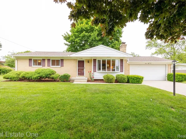 1156 Bielby St, Waterford, MI 48328