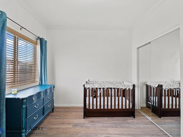 20300 Vanowen St — Photo 15