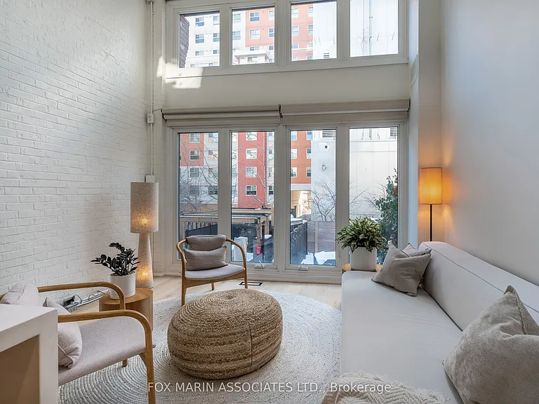 61 McGill St — Photo 13