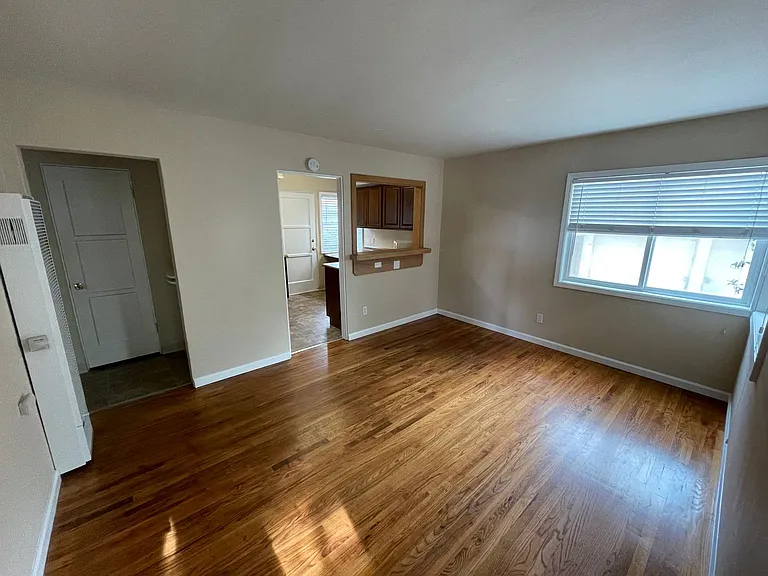 4964-4970 W Point Loma Blvd — Photo 2