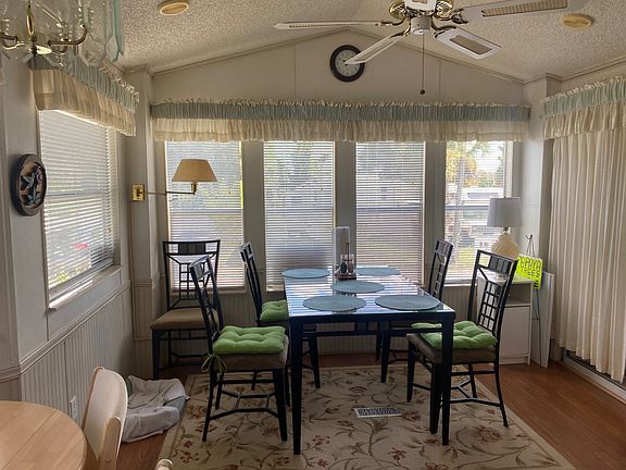 4th image of 9014 Bolton Ave #107