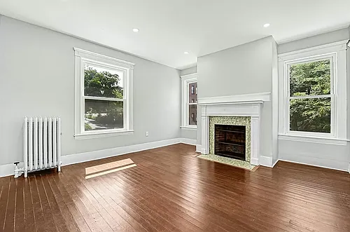 34 William St Photo 1