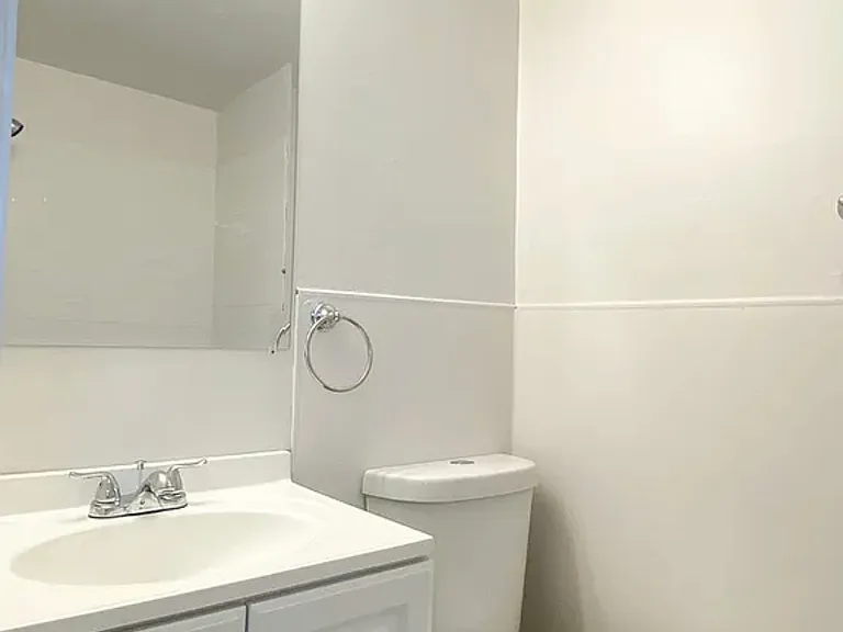 130 E Crafton Ave #3 — Photo 12