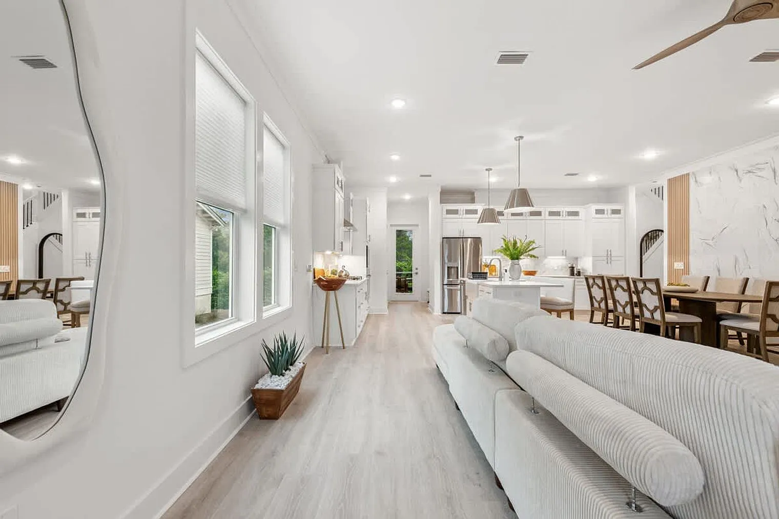 4 bed, 3.0 bath, 3013 sqft, $3,603 — Photo 2