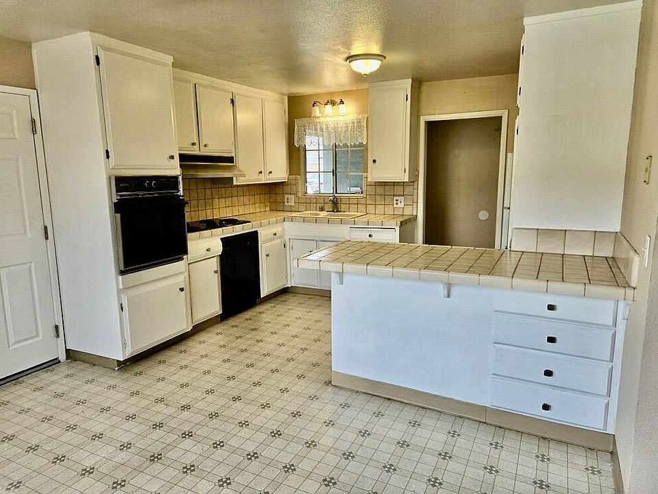 1st image of 2629 Balboa Dr