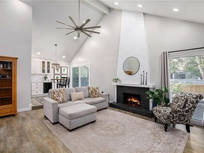 7908 Colony Ln, Lenexa, KS, 66215