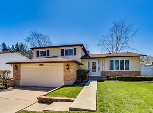 1809 E Basswood Ln, Mount Prospect, IL 60056