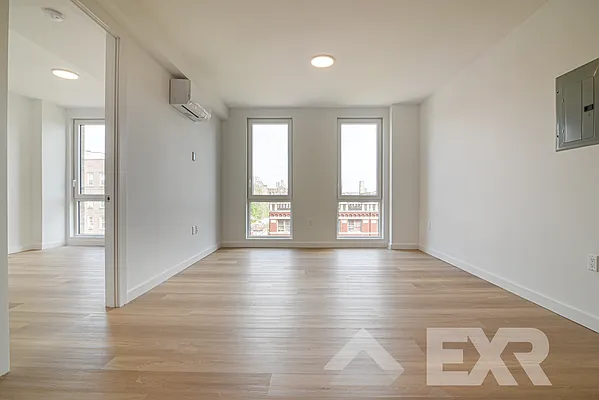 Rented by EXR | media 3