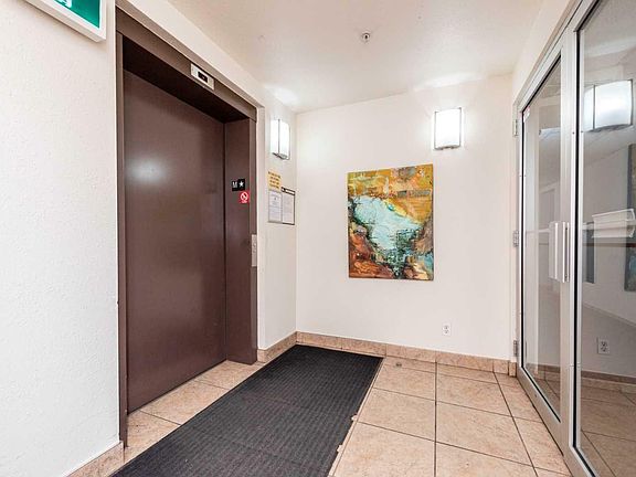 5th image of 92 Saddletree Ct NE #114