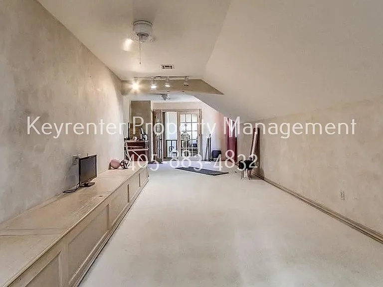 1408 Fox View Ct — Photo 19