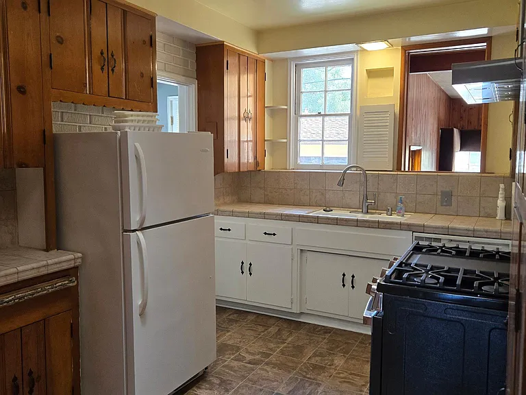 444 Gerona Ave — Photo 20