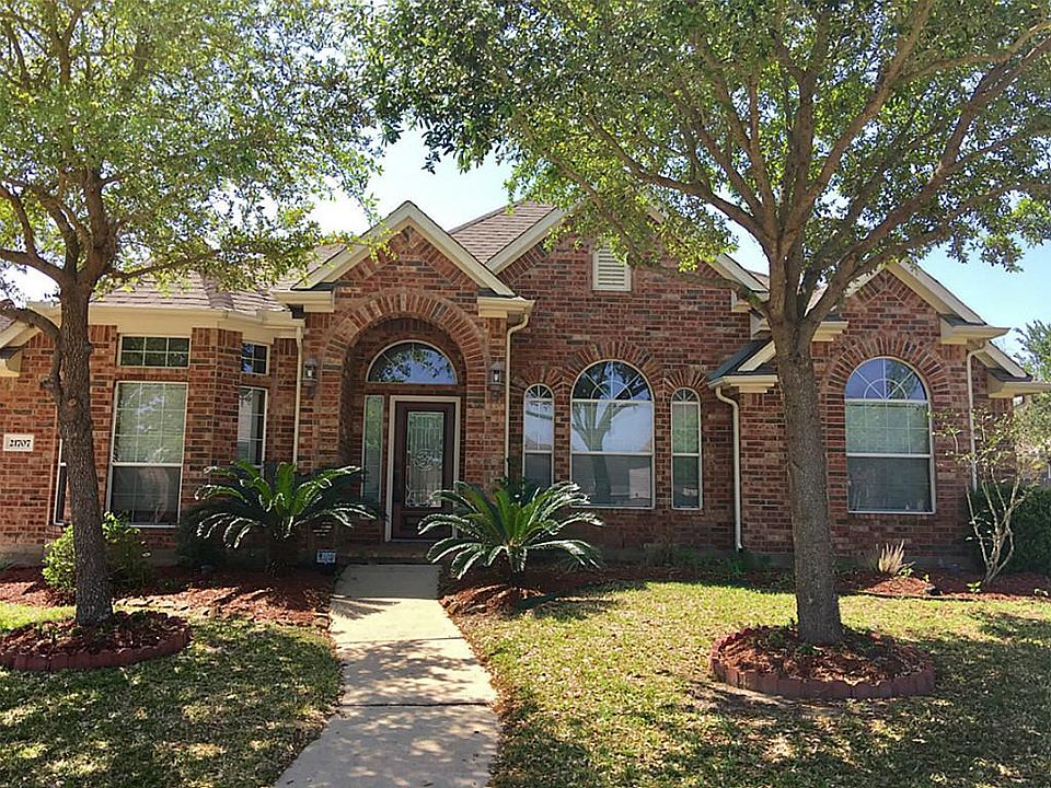1st image of 21707 Blackstone Ct