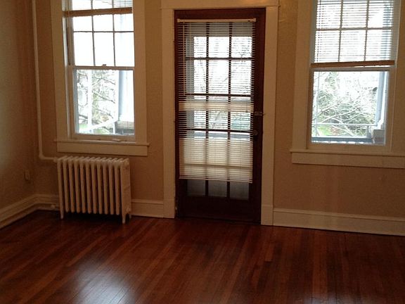5th image of 105 Mt Vernon Ave APT 4