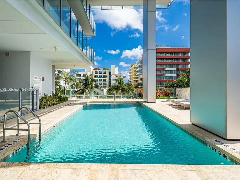 120 Ocean Dr #700 — Photo 47
