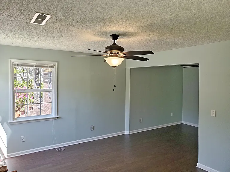 1730 Pinckney Park Dr #B — Photo 2