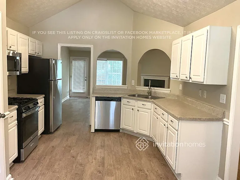 544 Rivulett Ct — Photo 6