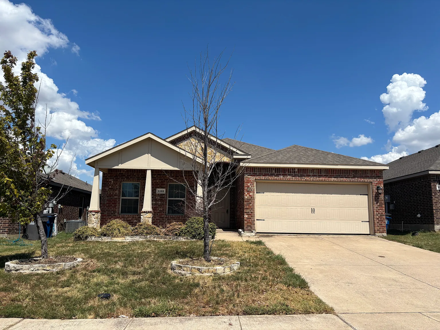 3 bed, 1967 sqft, $1,750 — Photo 2