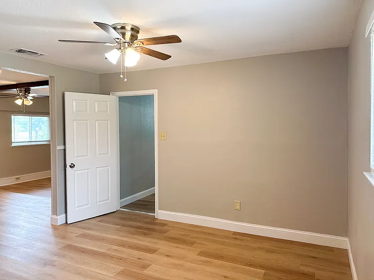 701 Tanglewood Dr — Photo 7