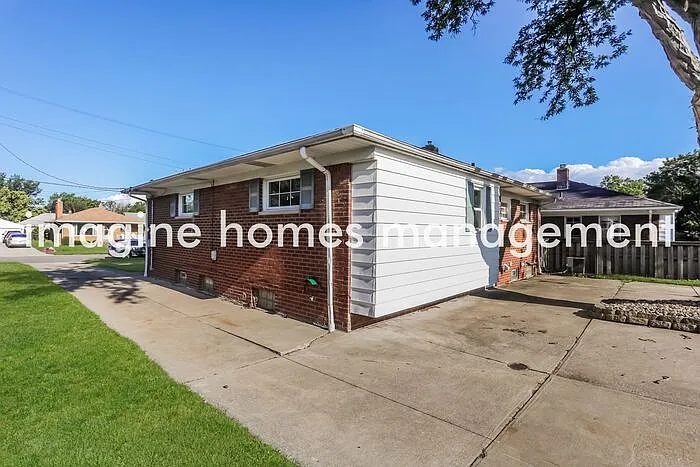 2541 Dale Ave — Photo 12