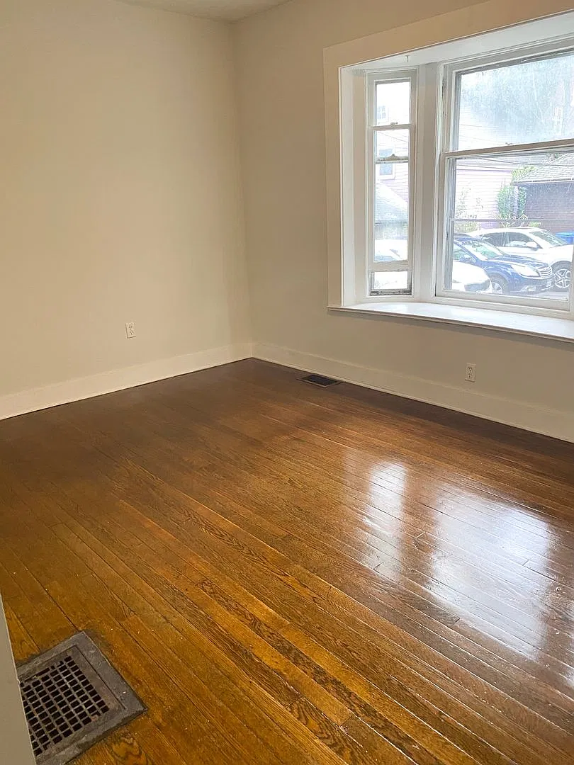 119 Westminster Rd — Photo 2
