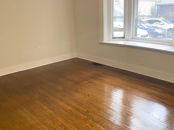 2nd image of 472-480 Park Ave #478