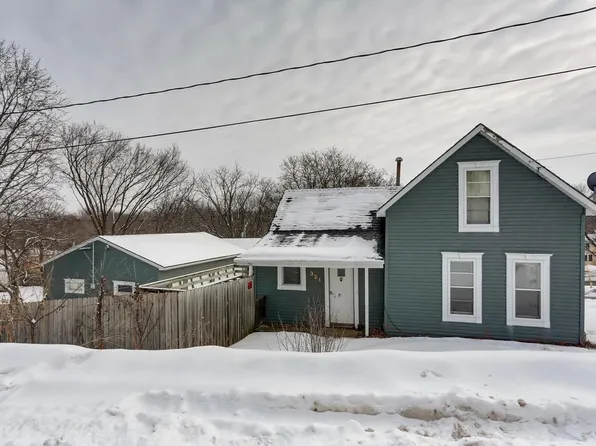 321 3rd St W, Carver, MN 55315