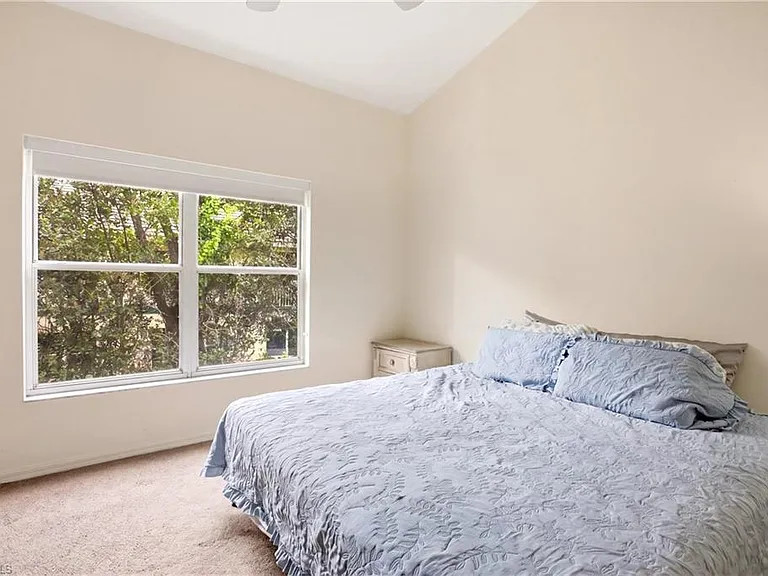 505 Windsor Sq #201 — Photo 26