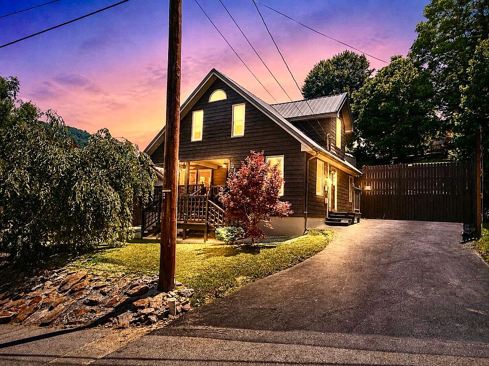 1st image of 214 Spruce St
