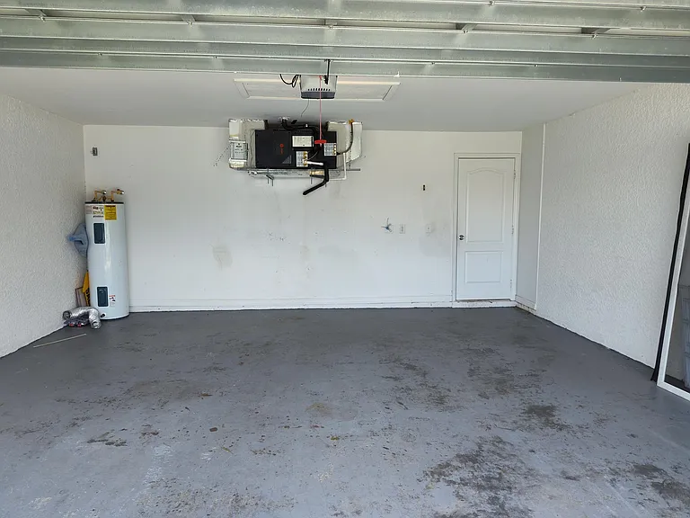 1109 NE 2nd Pl — Photo 20