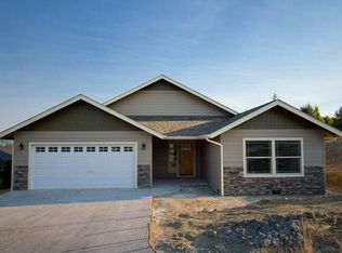 2320 Robertson Crst, Grants Pass, OR