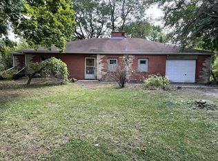 14121 W Elm Wood Dr, New Berlin, WI 53151