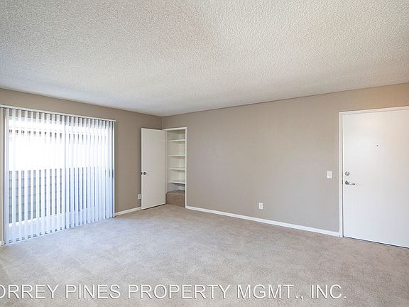 4th image of 584 Anita St #2