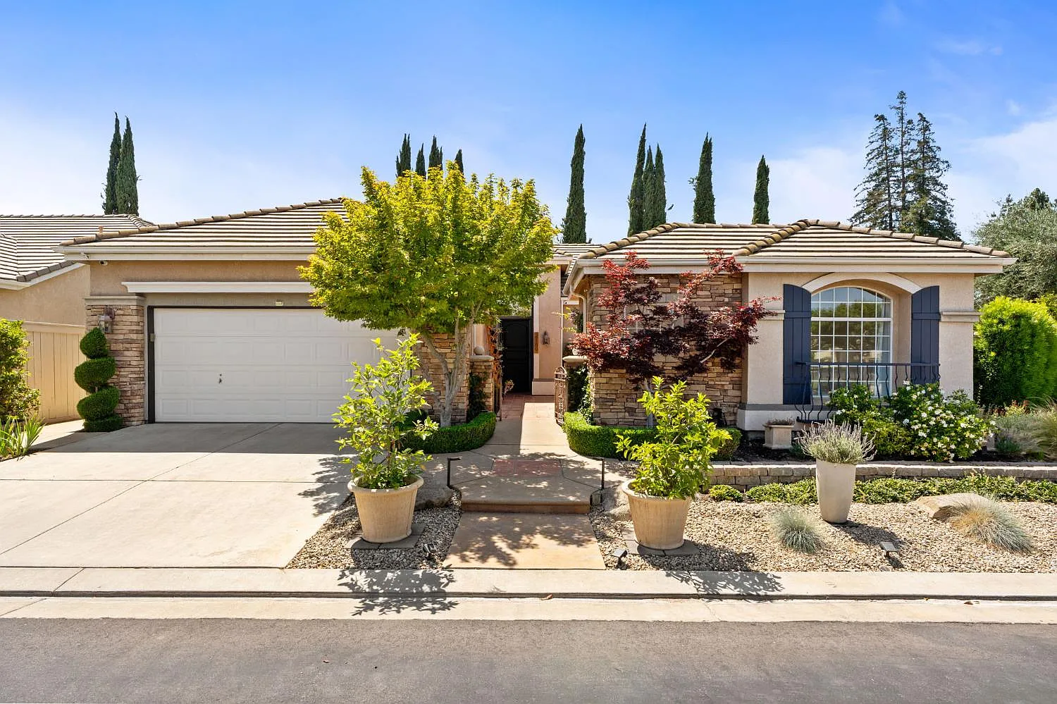 2189 W Via Delfini photo 1