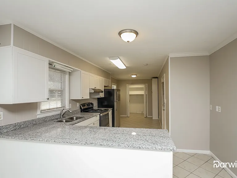 4703 Whittier Pl — Photo 6