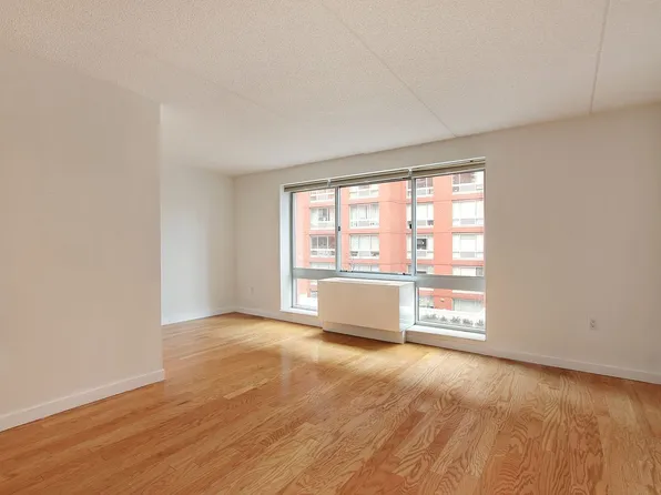 555 W 23rd St APT N5c, New York, NY 10011