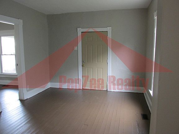4th image of 137 S Harbine Ave