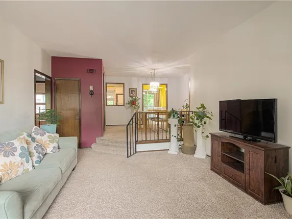 445 W 104th St APT C, Kansas City, MO 64114
