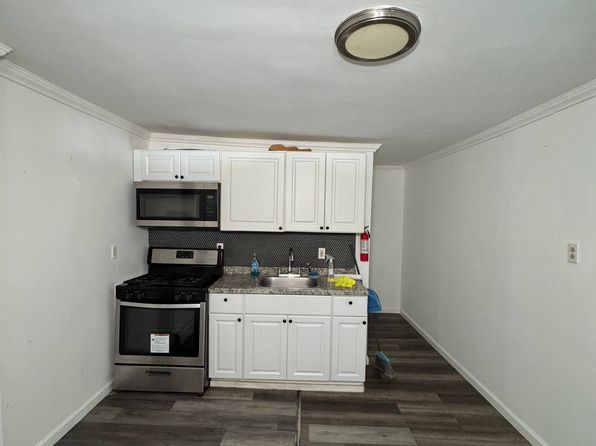 499 Amboy Ave #2B