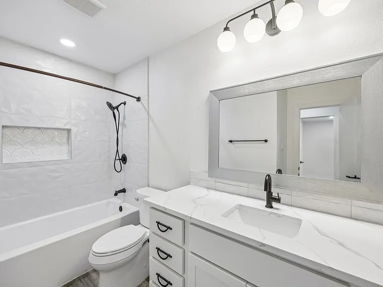913 Filmore Dr — Photo 24
