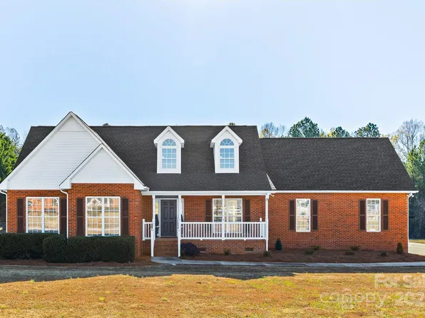 1334 Bryson Creek Dr, Mc Connells, SC 29726