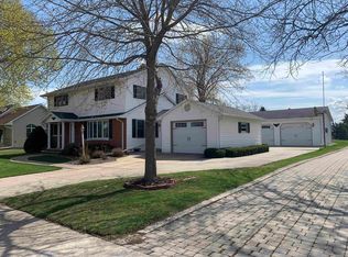 409 Main St, Wrightstown, WI 54180