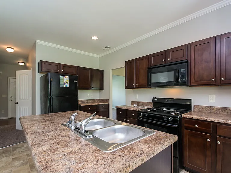 73 Hamil Ct NW — Photo 8