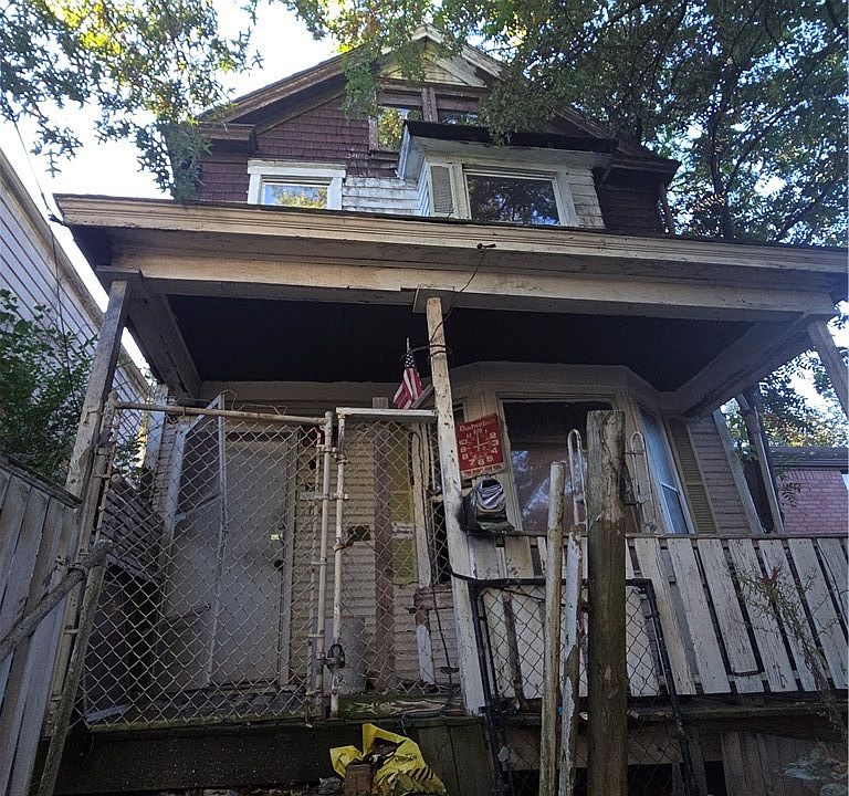 2nd image of 1740 Wesley St