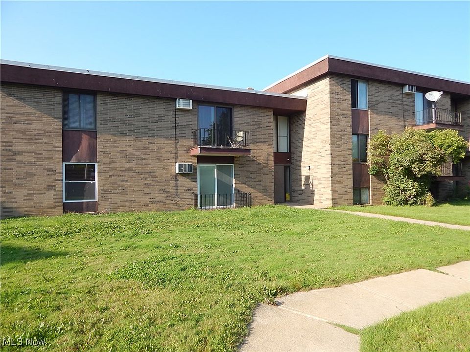1st image of 16100 Maple Park Dr #B-4
