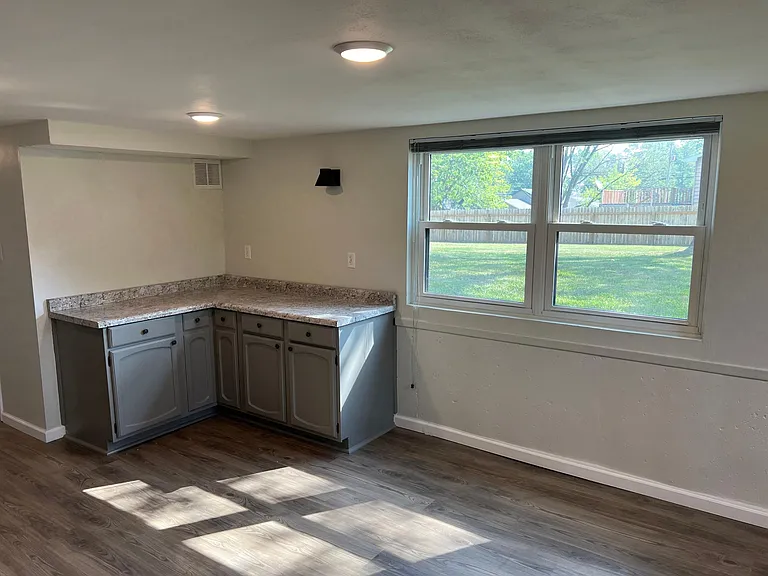 800 N West Park Ln — Photo 20