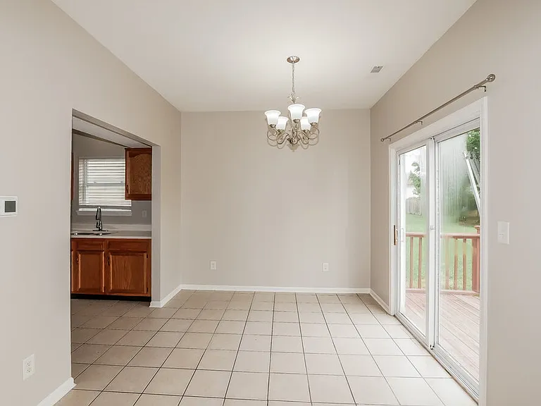 7204 Parklake Pl — Photo 8