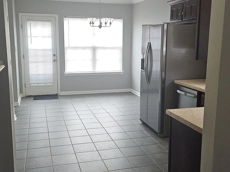 8382 Regal Bend Dr — Photo 8