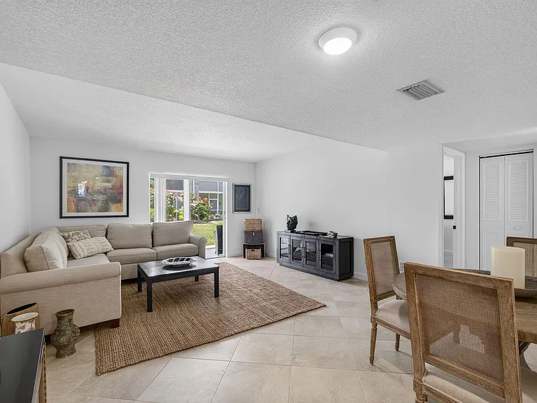 18081 SE Country Club Dr #9-83 — Photo 4